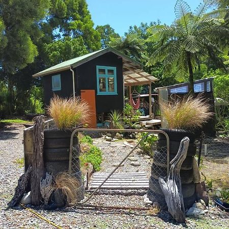 Gumboot Paradise Eco Stay Barrytown Екстер'єр фото