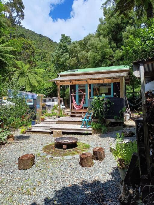 Gumboot Paradise Eco Stay Barrytown Екстер'єр фото