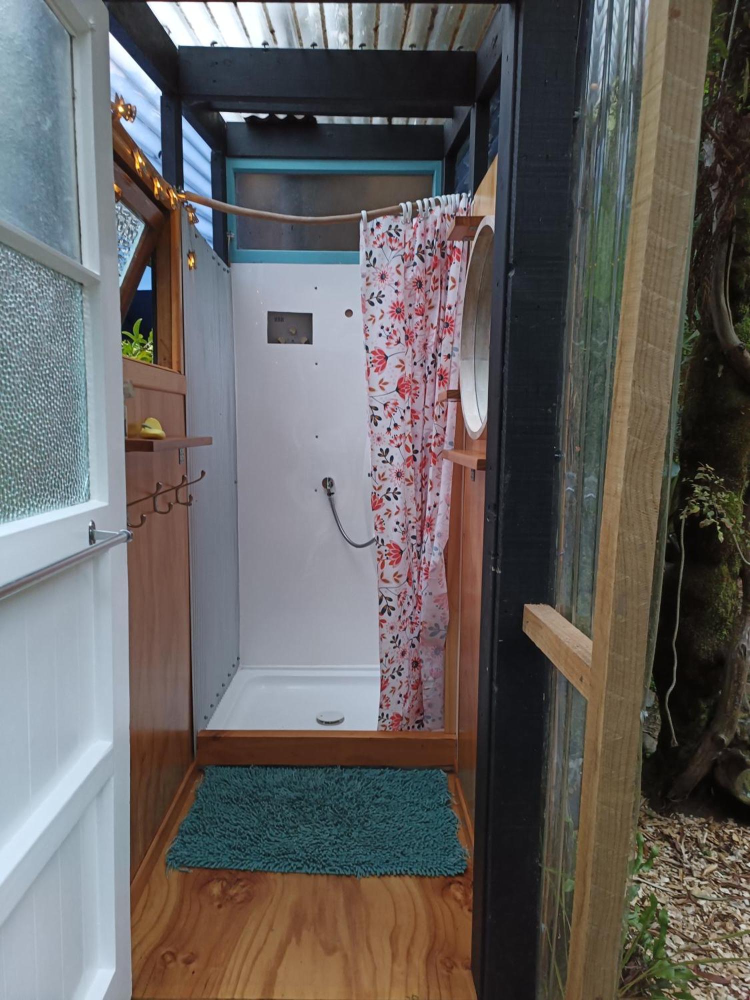 Gumboot Paradise Eco Stay Barrytown Екстер'єр фото